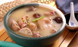 lotus and pig feet soup